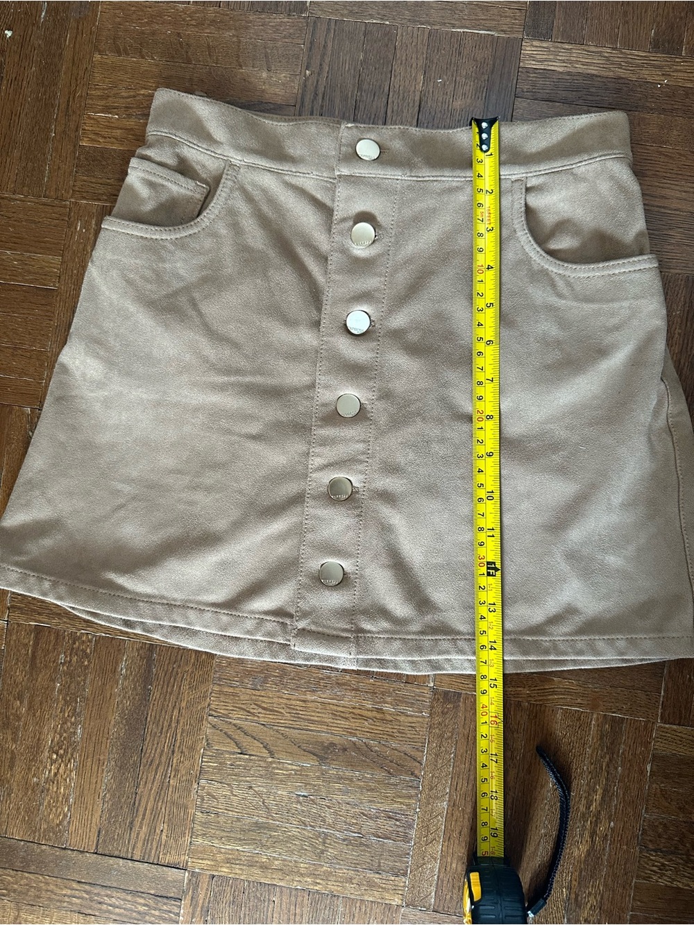 Express Camel Button-Front Mini Skirt - Picture 4 of 7